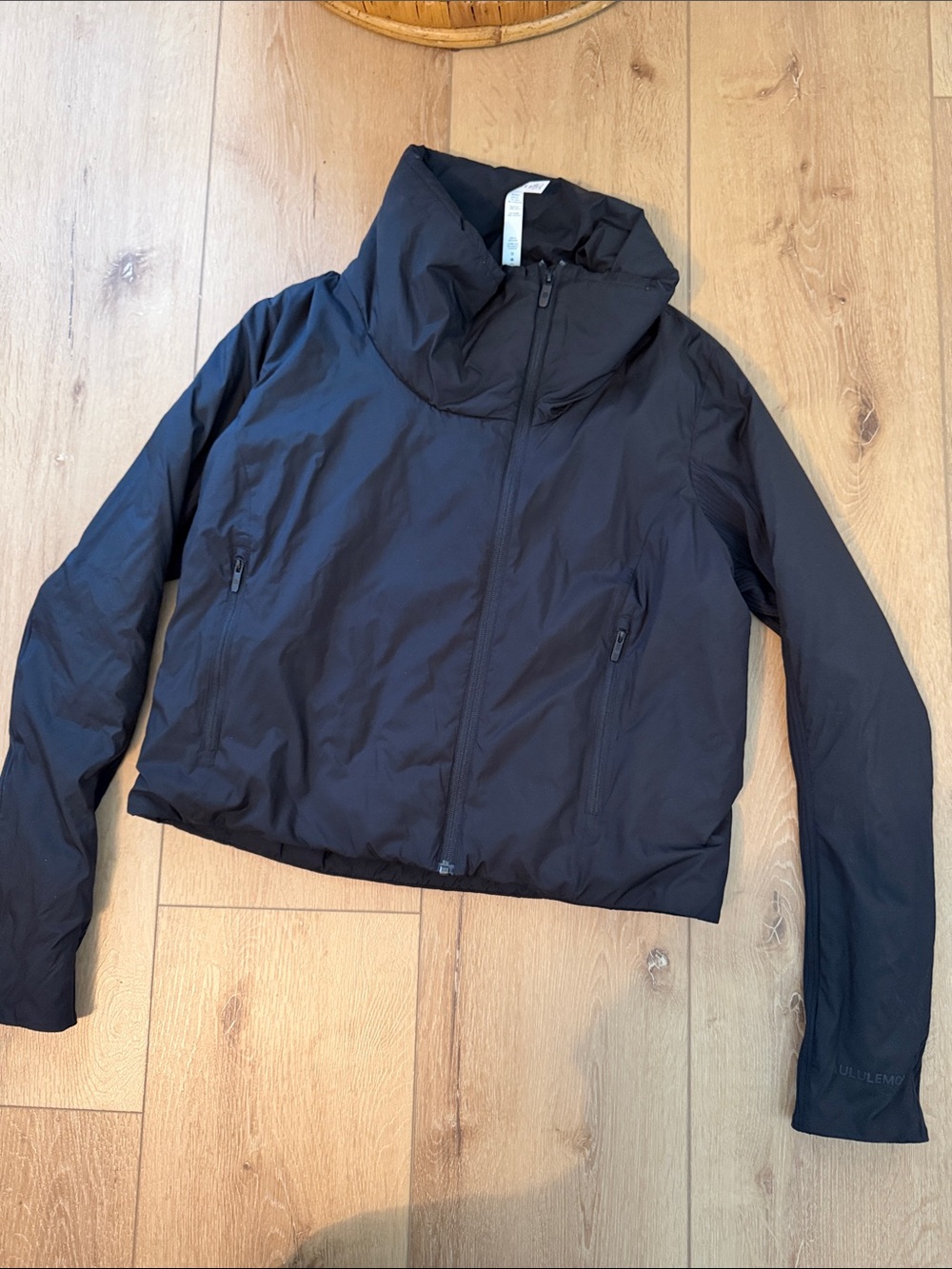 Lululemon sleek city jacket sz 12